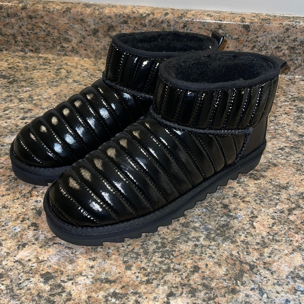 Aldo black shiny winter boots